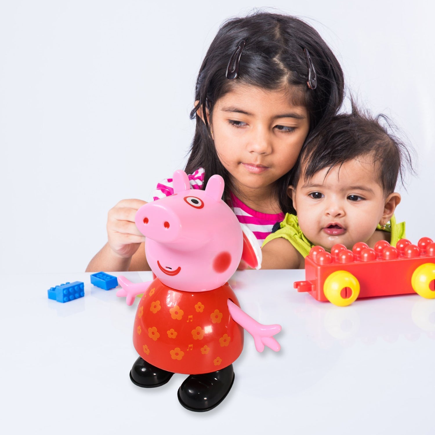 Pig Children Play toy, Pretend Play Toy Fun Gift for Kids, Movable Hands, Legs Pig Pretend Play Toy Set for Kids Children with Soft Rubber Material (1 Pc / Battery Not included) - Bhavnagar Deodap