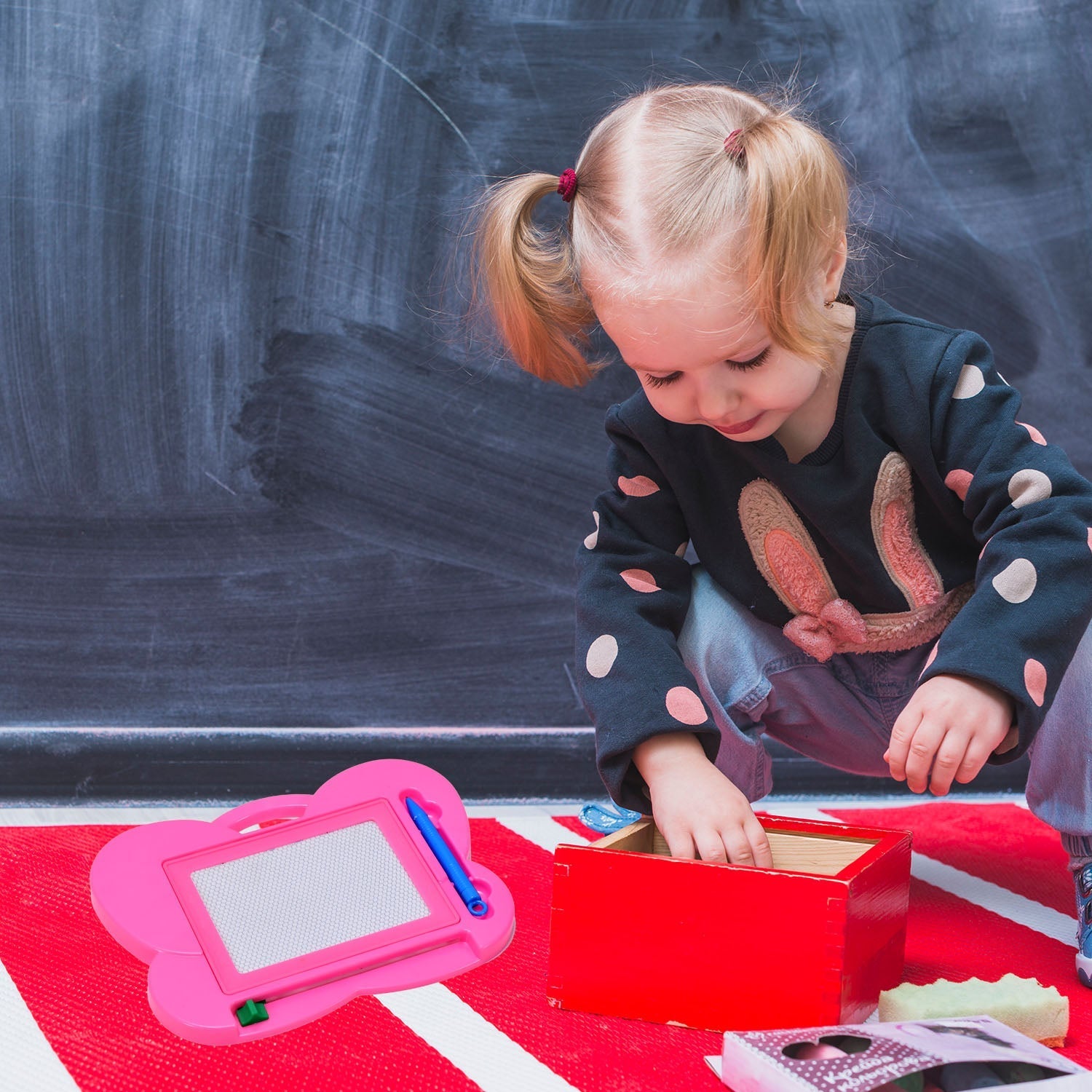 Magic Magnetic Drawing & Writing Slate Toy - Bhavnagar Deodap