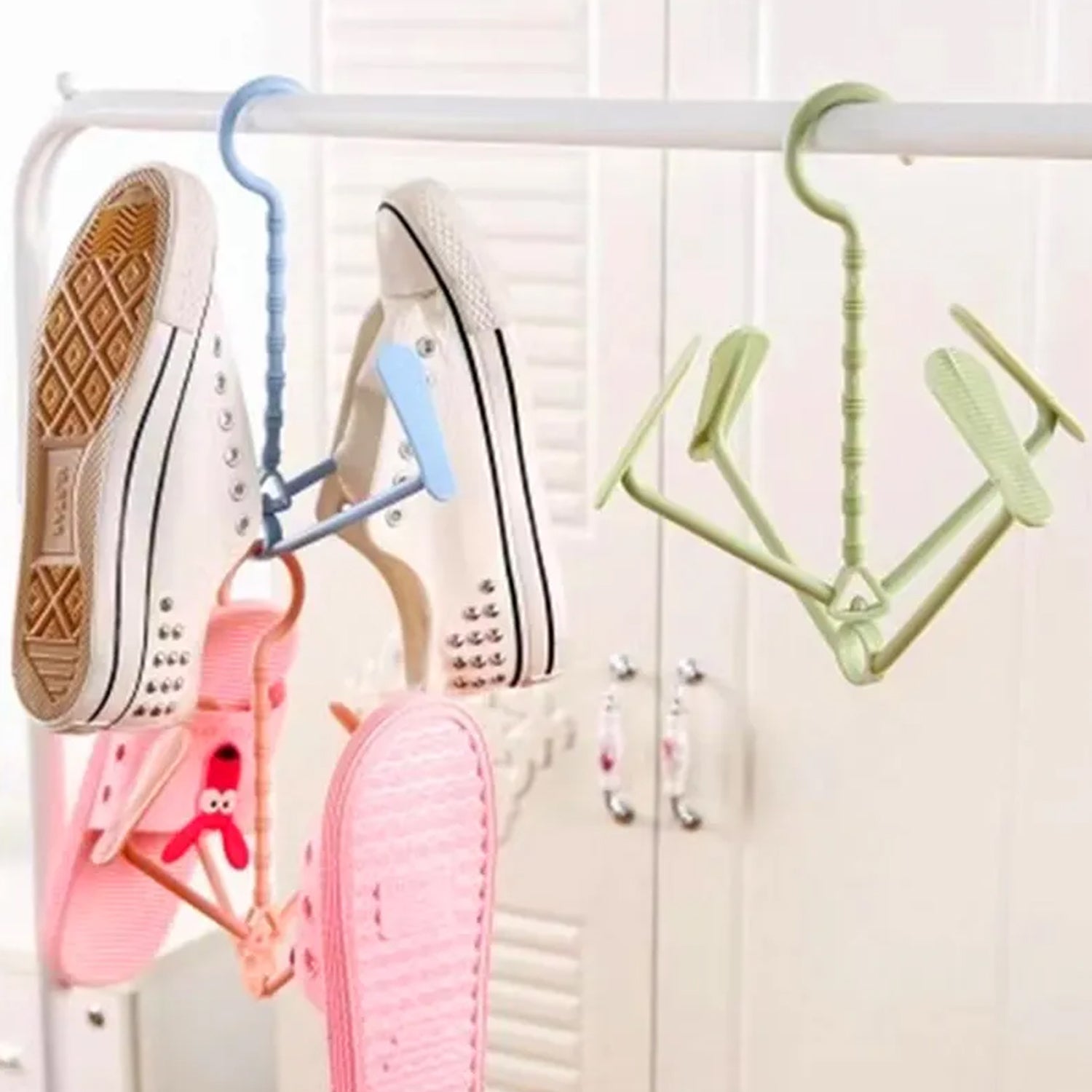 Hanging Shoe Rack Rotating Four Hooks Portable Drying Shoe Rack Wet and Dry Dual-use Drying Shoes Hanger Windproof - Bhavnagar Deodap