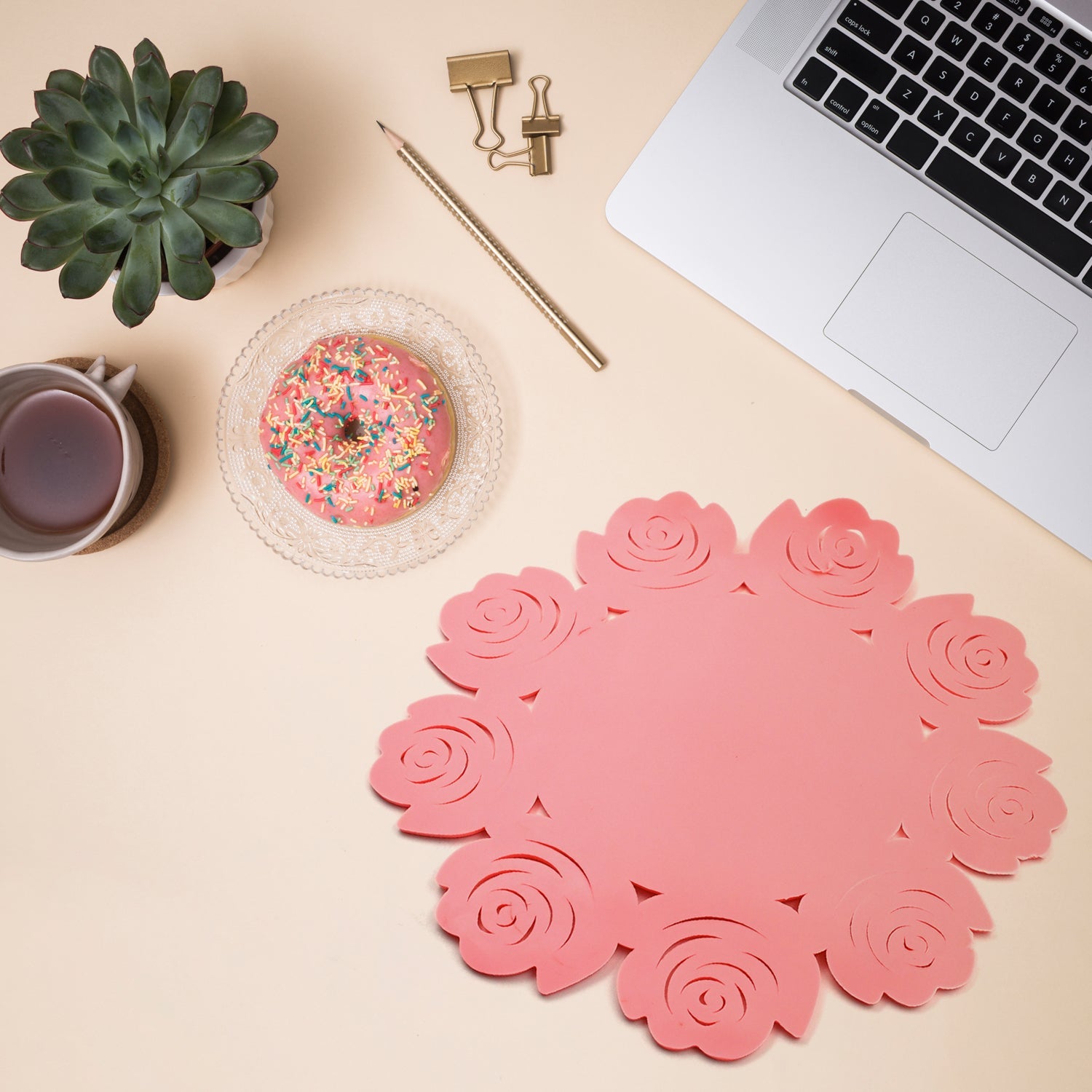 Multifunctional Placemat: Plate & Cup Mat in One (Rose/Circular) - Bhavnagar Deodap