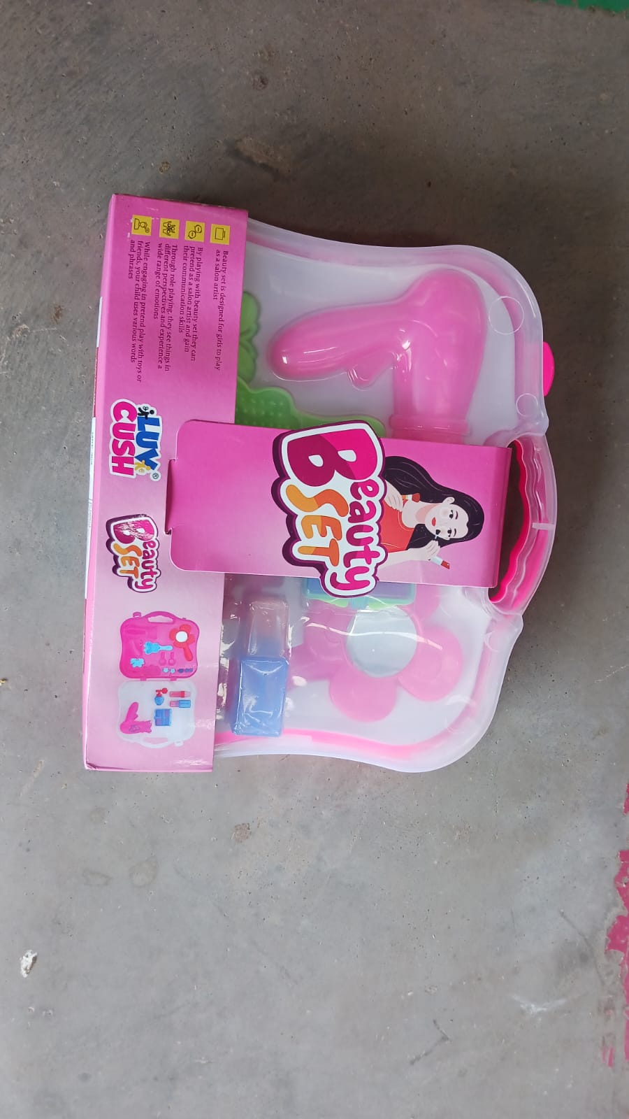 Briefcase Beauty toy, Beauty Set with (Approx 22 Pcs Set) - Bhavnagar Deodap