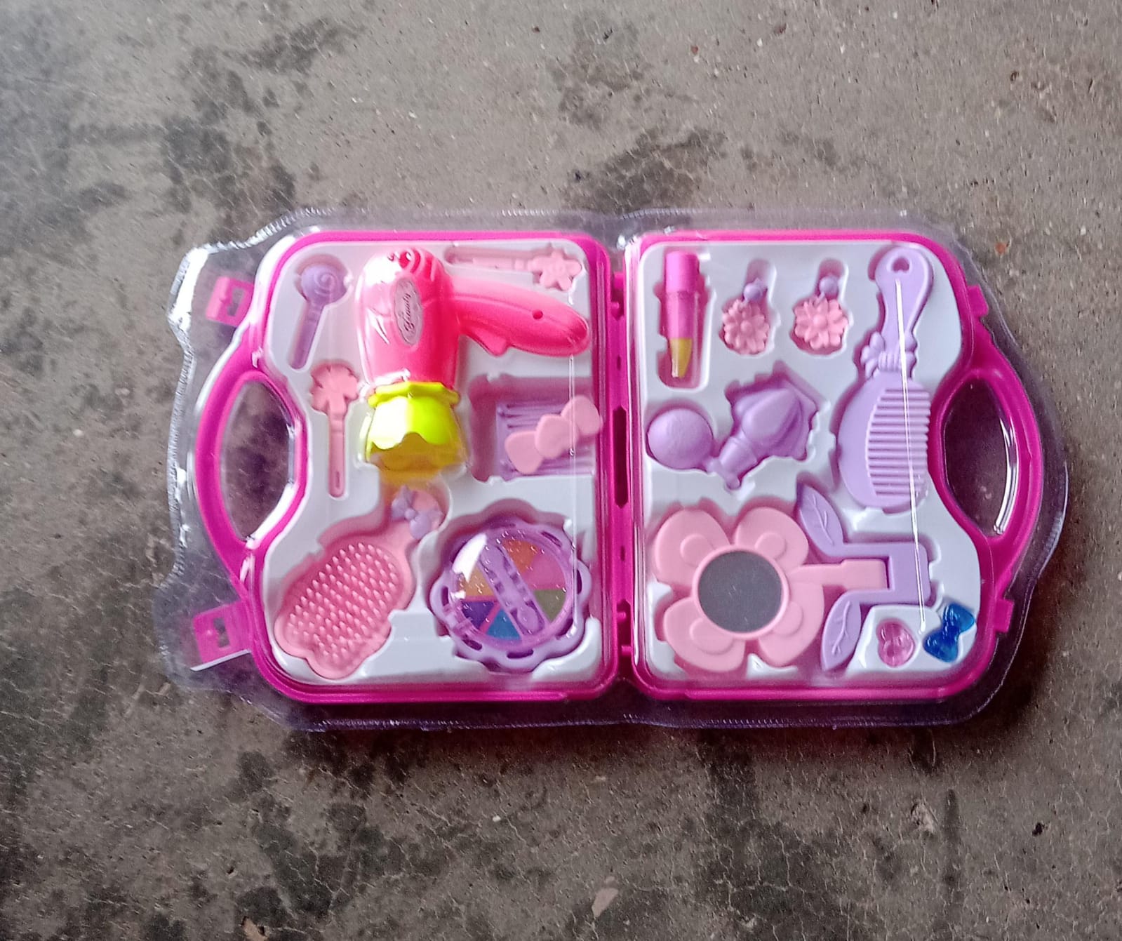 Beauty Make up Set for Kids Girls with Fold-able Suitcase (Multicolour) - Bhavnagar Deodap