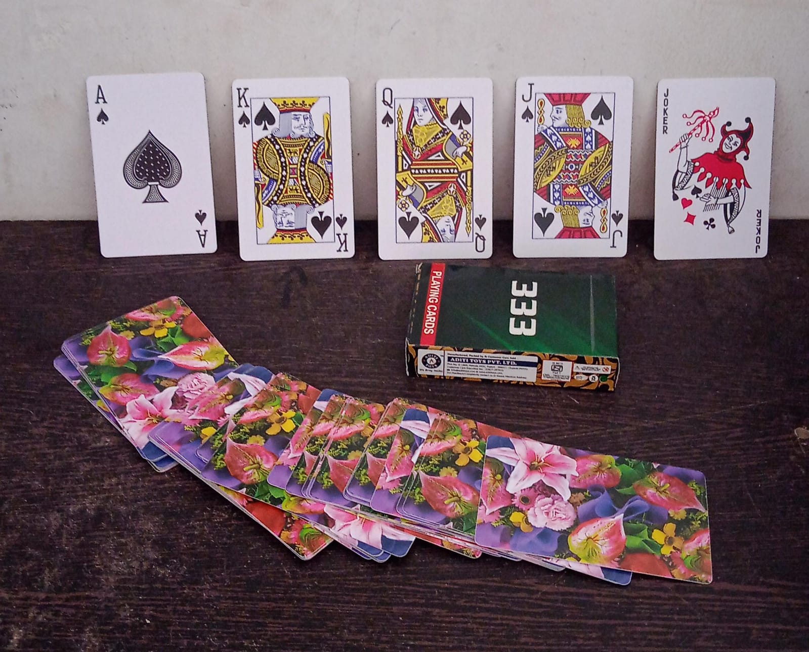 Playing Cards, Luxury Deck of Cards with Amazing Pattern & HD Printing, Premium Poker Cards | Durable & Flexible - Bhavnagar Deodap